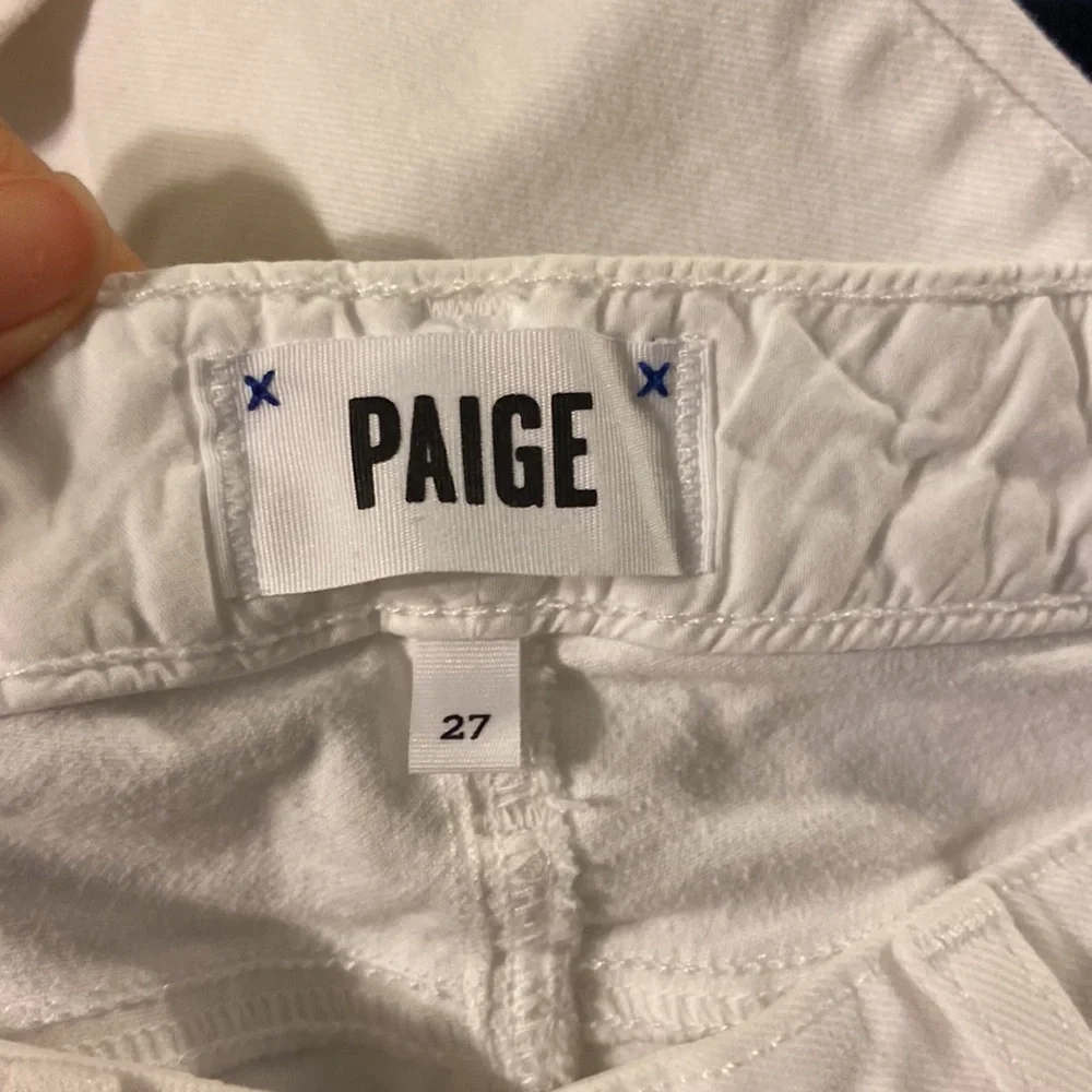 PAIGE Skyline Crop Skinny Jeans in Optic White. Size 27